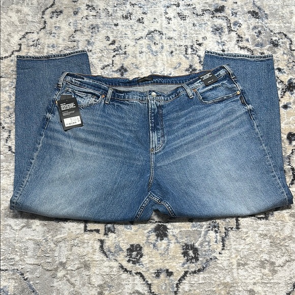 NWT Silver Jeans 90s Boyfriend Jean 22W | High Rise Straight Leg Distressed - Picture 3 of 5